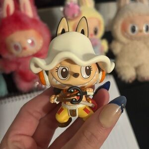 USOP labubu
Opened new with box and card.